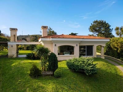 CASA SAN FRANCISCO MALDONADO LOS CÁNTABROS CA503084  4 DORMITORIOS 2 BAÑOS