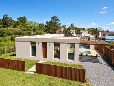 CASA PUNTA COLORADA MALDONADO DELMAR CA503134  3 DORMITORIOS 3 BAÑOS