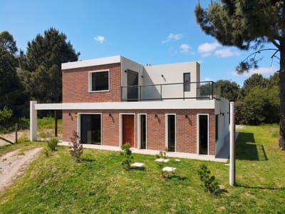CASA PUNTA COLORADA MALDONADO CEIBO CA503135  3 DORMITORIOS 3 BAÑOS