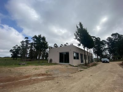 CHACRA PAN DE AZÚCAR MALDONADO LA BODEGA 2 CH501883  2 DORMITORIOS 2 BAÑOS