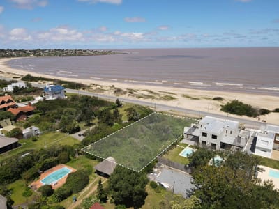 TERRENO SAN FRANCISCO MALDONADO ULTIMOS TERRENOS FRENTE  A LA COSTA TE500042