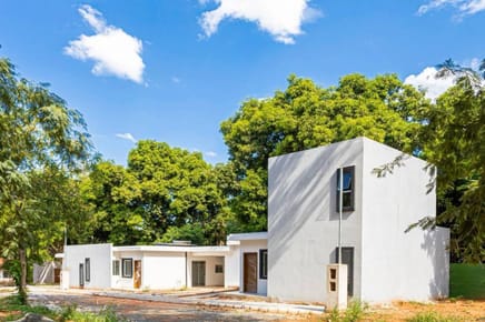 VENDO HERMOSO CHALET EN LUQUE EN BARRIO CERRADO LOS CASTAÑOS 