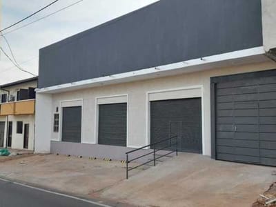 VENDO SALON AMPLIO C/ DEPOSITO SOBRE ACCESO SUR