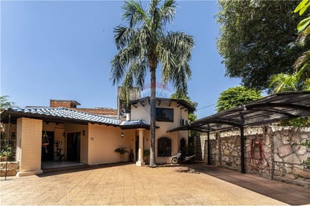 HERMOSA CASA EN URBANIZACION ARANJUEZ