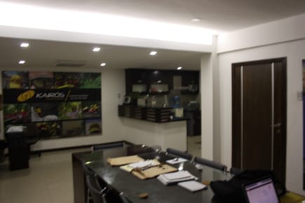 Deparmento a metros del centro empresarial en equipetrol