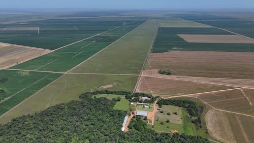 Estancia de 4.607 M2 en Itapua cuenta con depósito, casa patronal y de peones 