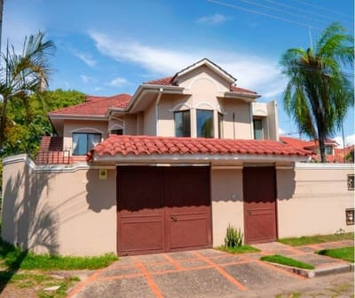 EN BARRIO LAS PALMAS,A SOLO BS 8.000;CASA EN ALQUILER