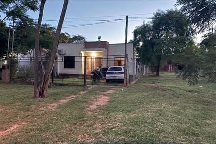 VENDO CASA EN AREGUA
