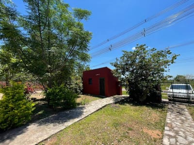 ¡GRAN OPORTUNIDAD! CASA + DOS TERRENOS (900 m²) DE CALLE A CALLE 