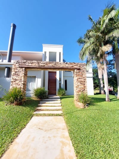 BARRIO CERRADO MONTESOL EN VENTA AMPLIA RESIDENCIA