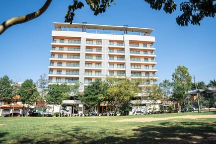 EN VENTA DEPARTAMENTO PREMIUM EN YCUA SATY