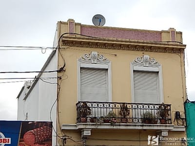 Casa En Planta Alta De 2 Dormitorios