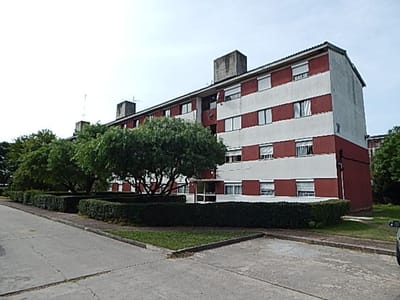 Apartamento en venta de 3 dormitorios c/ cochera en Colón