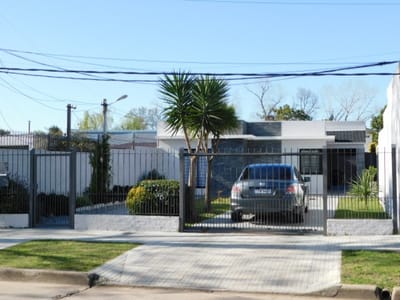 Muy buena propiedad hecha a nuevo de 3 dormitorio en el corazón de Sayago