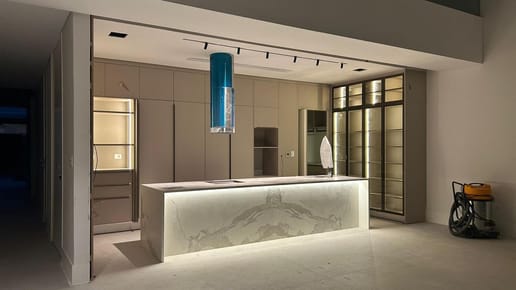 EN ALQUILER / VENTA - Casa de diseño a estrenar con 4 dormitorios -Mburucuya