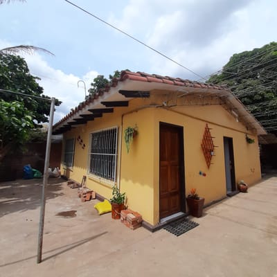 ERMOSA Y AMPLIA CASA EN VENTA ZONA CUMAVI