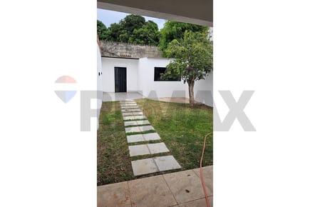 Casa - Alquiler - Luque, Paraguay