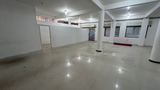  Locales Comerciales en Alquiler – Esquina sobre Haedo, a Pasos del Microcentro