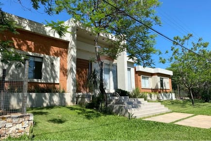 CASA EN VENTA - MARIANO ROQUE ALONSO