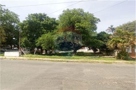 Vendo Terreno en esquina Asunción Barrio Santa Librada a pasos de Perón 