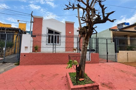 VENDO CASA EN BARRIO HIPODROMO