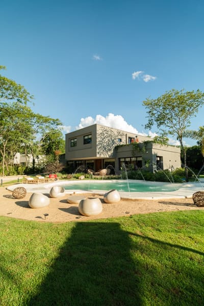 EN VENTA CASA PREMIUM EQUIPADA EN SANBER CON PLAYA PRIVADA
