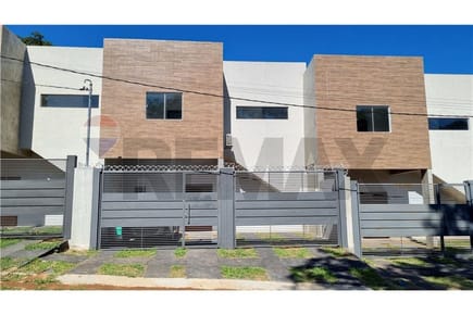Dúplex de 3 Dormitorios en zona Yacht - Lambaré