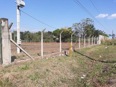 AMPLIO TERRENO EN VENTA 