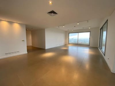 EN VENTA o ALQUILER - Seminpiso de 4 dormitorios en Palacio de los Patos