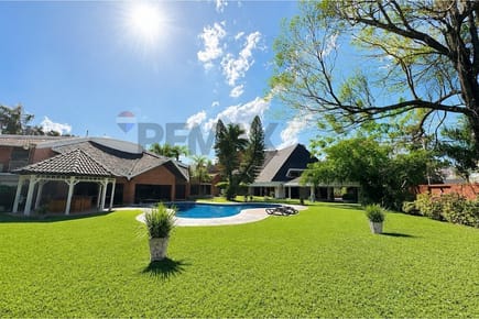 Residencia en Mburicao, Asunción