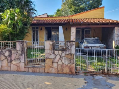 EN VENTA TERRENO CON CASA A REFACCIONAR EN BARRIO GRAL. DIAZ