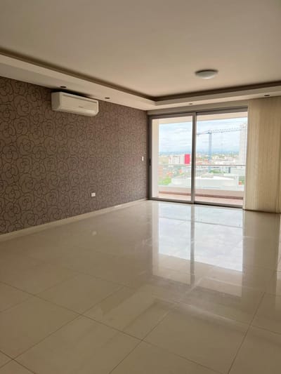 DEPARTAMENTO DE 3 SUITE EN ALQUILER EN EDIF. CONDADO 3