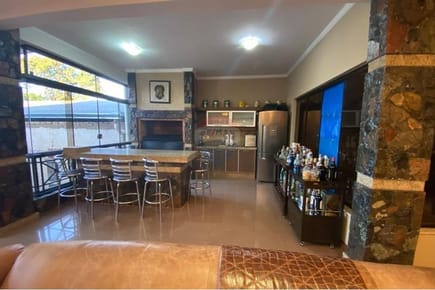 Casa - Alquiler - Villa Aurelia, Asunción, Paraguay