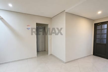 Alquilo Local para Oficina en Las Lomas 