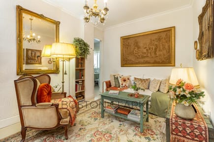 APARTAMENTO DE 2 DORMITORIOS Y SERVICIO EN VENTA CON INQUILINOS EN EL CENTRO