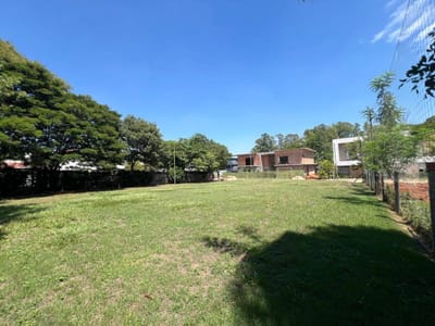 En venta amplio terreno en el Country Club Montesol