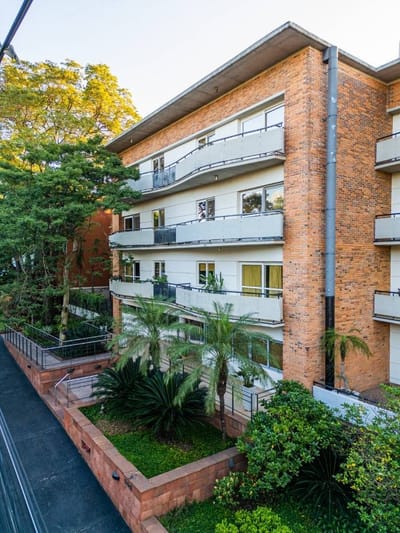 En Venta Edificio De Seis Niveles En Exclusivo Barrio Residencial Manorá