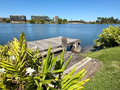 VENTA  Apartamento Edificio sobre  El Lago