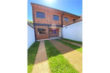VENDO DUPLEX EN LAMBARE