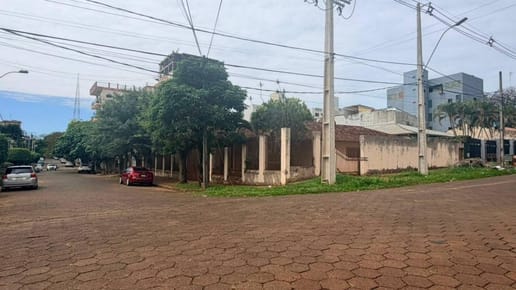 TERRENO EN ESQUINA BARRIO BOQUERON