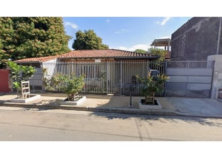 RESIDENCIA EN VENTA LOMA PYTA  - ASUNCION