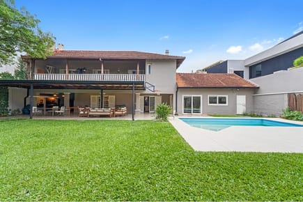 Casa-Venta-Las Lomas (Carmelitas), Asunción