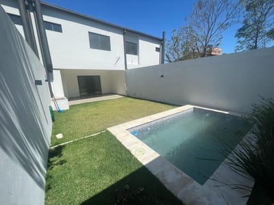 Duplex a estrenar en Las Colinas – Loma Pyta