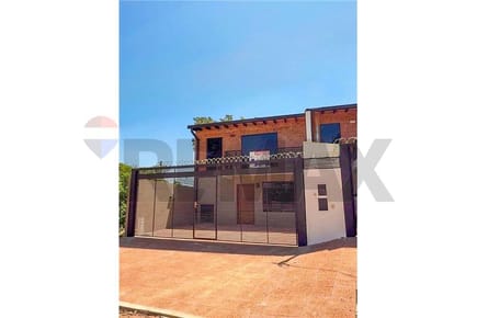 DÚPLEX A PRÓXIMO ESTRENAR EN BARRIO SAN ROQUE DE LAMBARÉ