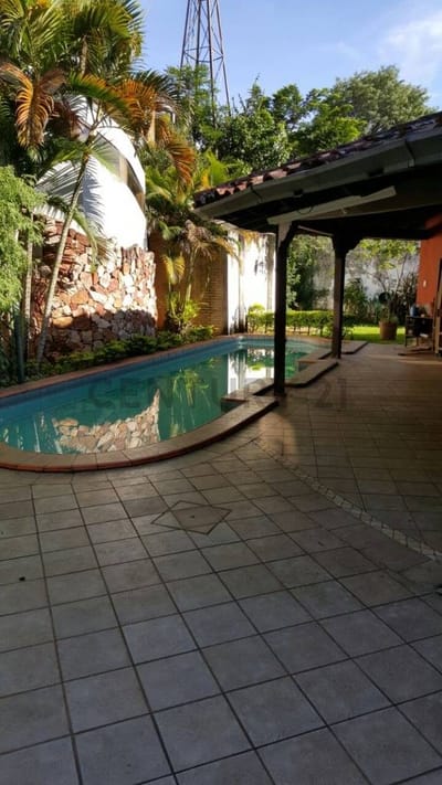 VENDO DOS CASAS EN CONDOMINIO EN BARRIO MCAL ESTIGARRIBIA