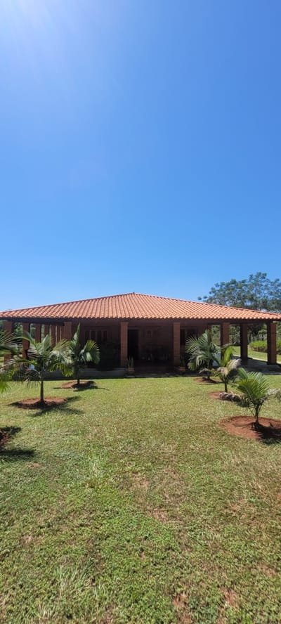 VENDO CASA QUINTA EN PIRIBEBUY