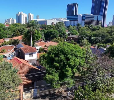 Vendo Terreno En Ykua Sati A 4 Cuadras Del Paseo La Galeria - Asunción