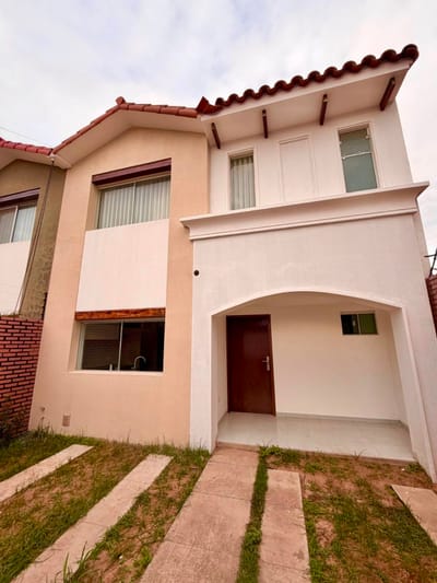 Casa A Estrenar En Zona Norte Urbanizacion Colonial 1 Por Cond Sevillas 
