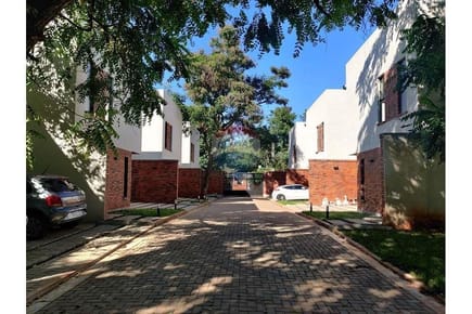 Duplex - Venta - Luque, Central, Paraguay
