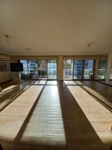 Venta De Hermoso Apartamento En Pocitos